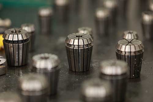 一种午夜免费福利夹头的制作方法