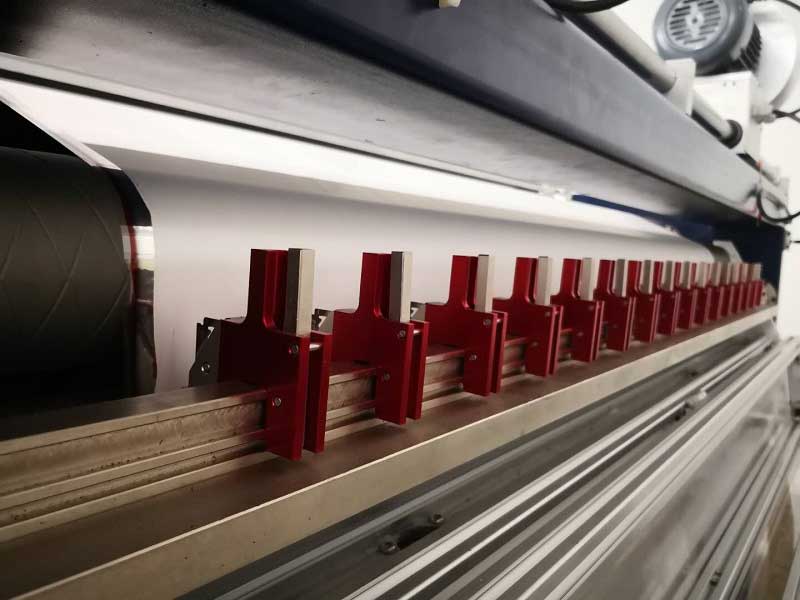 纸张午夜免费福利分切纸张大小调整的工作过程