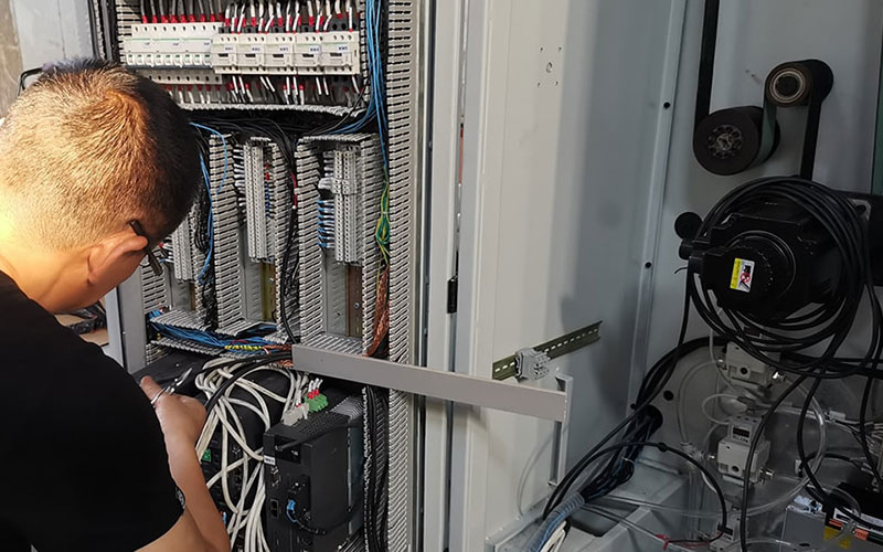 新型午夜免费福利采用伺服控制系统的好处是什么?