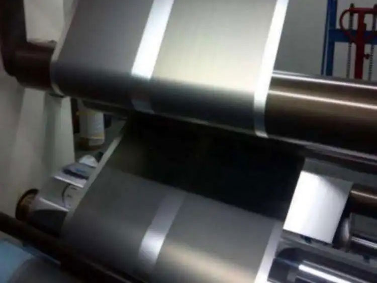 一种电容器薄膜午夜免费福利自动上料装置的制造方法